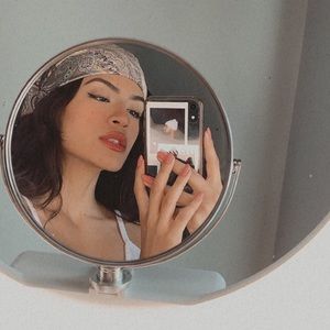 Meet your Posher, Adriana